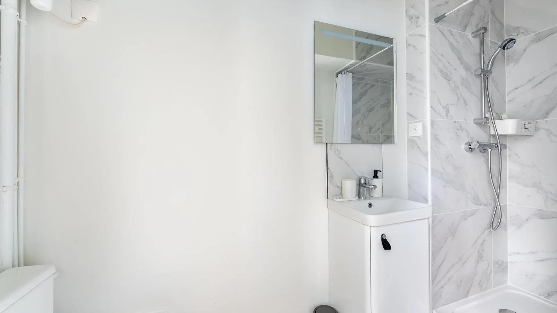 Close To Montmartre L Fully Equipped Studio Paris Apartment